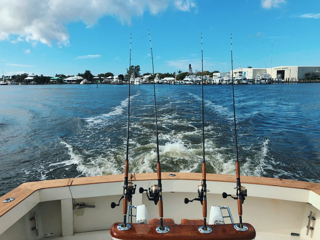 You are currently viewing 10 Tips: How to Select the Right Charter Boat in Stuart