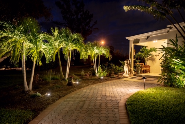 You are currently viewing Outdoor Renovations that Increase Curb Appeal in Tampa Bay